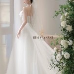 TVC722 Váy Cưới Đi Bàn, Đầm Cưới Dáng Xuông, Cúp Ngực, Hoa 3D