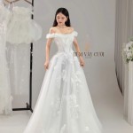 TVC774 Váy Cưới Đi Bàn, Đầm Cưới Dáng Xuông, Trễ Vai, Hoa 3D