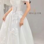 TVC774 Váy Cưới Đi Bàn, Đầm Cưới Dáng Xuông, Trễ Vai, Hoa 3D