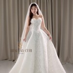 TVC809 Váy Cưới Đi Bàn, Đầm Cưới Dáng Xuông, Cúp Ngực, Hoa 3D