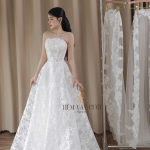 TVC855 Váy Cưới Đi Bàn, Váy Cưới Cô Dâu, Đầm Cưới Dáng Xuông, Cúp Ngực, Hoa 3D, Bồng Bềnh, Xếp Ly