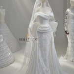 TVC850 Váy Cưới Đi Bàn, Váy Cưới Cô Dâu, Đầm Cưới Đuôi Cá, Bệt Vai Ngang, Xếp Ly, Tà Kèm Nơ Rời