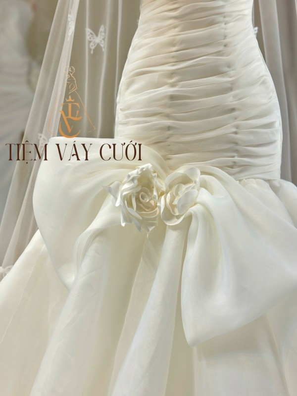TVC506 Đầm Cưới Cô Dâu, Váy Cưới Tiệc Đi Bàn, Cúp Ngực, Dáng Ôm 