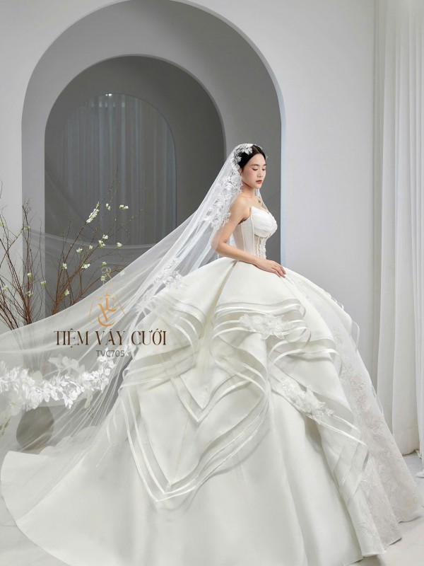 TVC705 Váy Cưới Làm Lễ, Đầm Cưới Đi Tiệc, Cúp Ngực, Tùng Thiết Kế