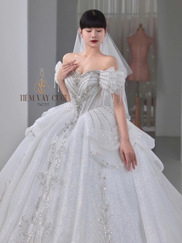 TVC717 Váy Cưới Làm Lễ, Đầm Cưới Đi Tiệc, Cúp Ngực, Tùng Bồng