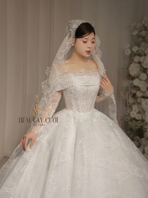 TVC744 Váy Cưới Làm Lễ, Đầm Cưới Đi Tiệc, Bệt Vai Ngang, Ren, Tùng Bồng