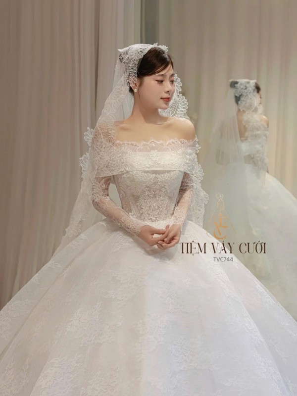 TVC744 Váy Cưới Làm Lễ, Đầm Cưới Đi Tiệc, Bệt Vai Ngang, Ren, Tùng Bồng