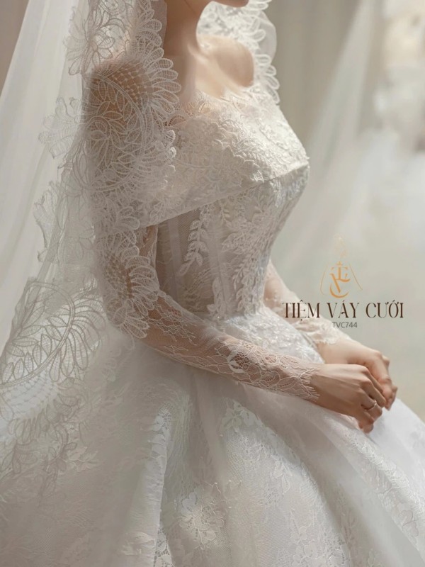 TVC744 Váy Cưới Làm Lễ, Đầm Cưới Đi Tiệc, Bệt Vai Ngang, Ren, Tùng Bồng
