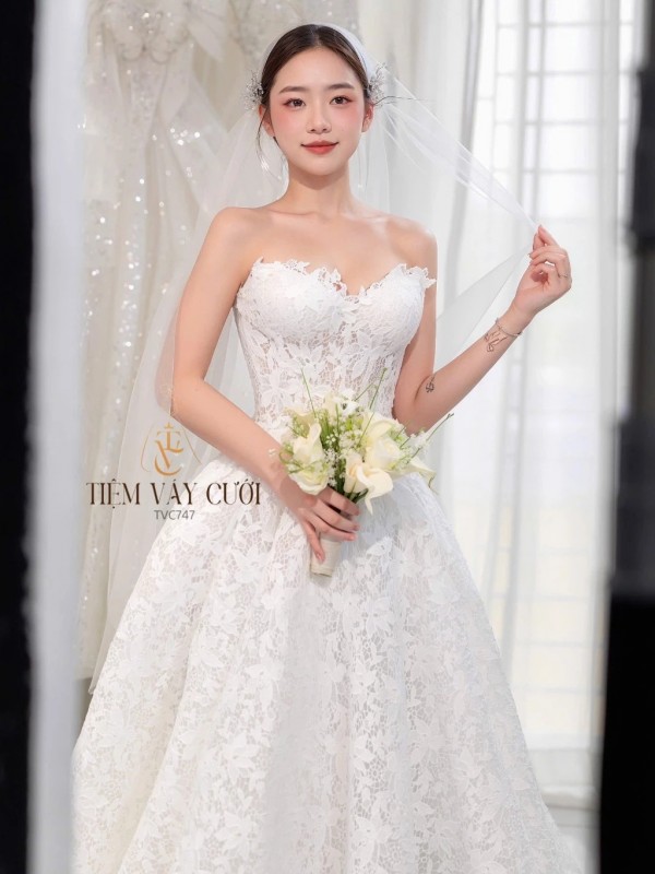 TVC747 Váy Cưới Làm Lễ, Tùng Nhỏ, Ren, Voan Nhẹ Nhàng