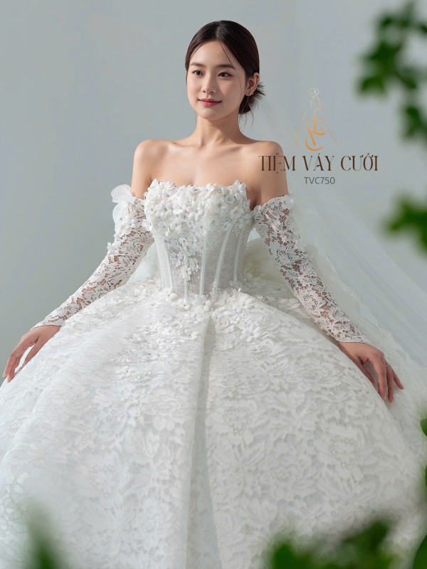 TVC750 Váy Cưới Làm Lễ, Đầm Cưới Cao Cấp, Bệt Vai Ngang, Hoa 3D,  tay rời, nơ rời