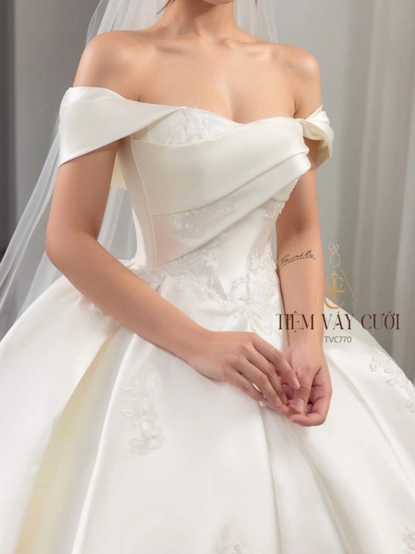 TVC770 Váy Cưới Làm Lễ, Đầm Cưới Đi Tiệc, Bệt Vai Ngang, Hoa 3D
