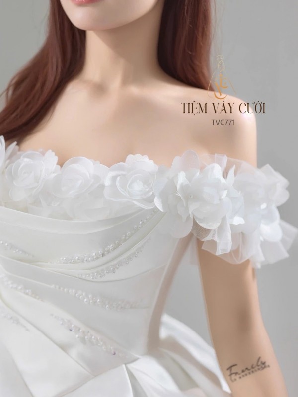 TVC771 Váy Cưới Làm Lễ, Đầm Cưới Dáng Xoè Bồng Bềnh, Dài Tay, Cúp Ngực, Đính Đá