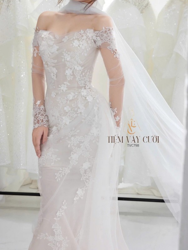 TVC798 Váy Cưới Đi Bàn, Đầm Cưới Đuôi Cá, Cúp Ngực, Hoa 3D
