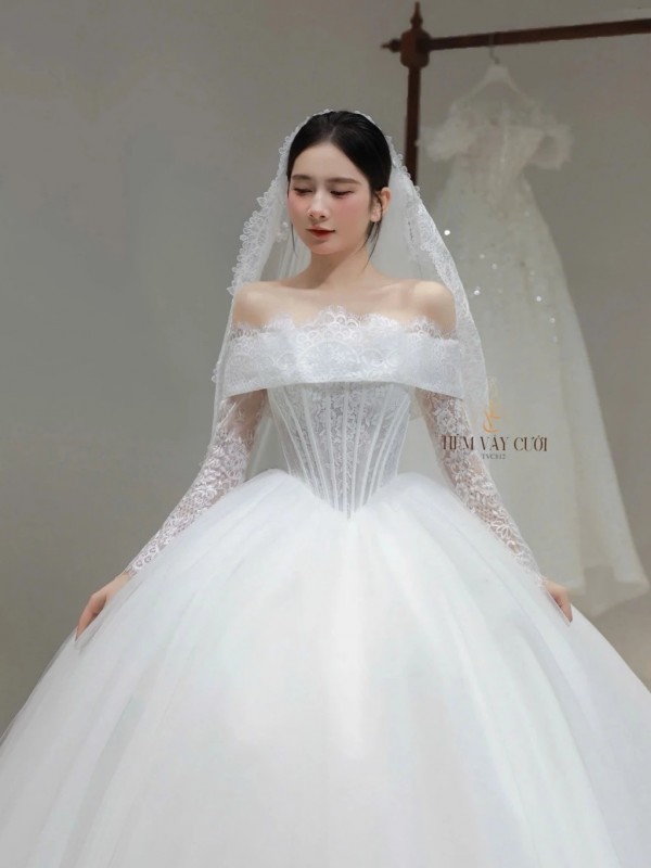 TVC812 Váy Cưới Làm Lễ, Đầm Cưới Đi Tiệc, Bệt Vai Ngang, Ren, Tùng Bồng