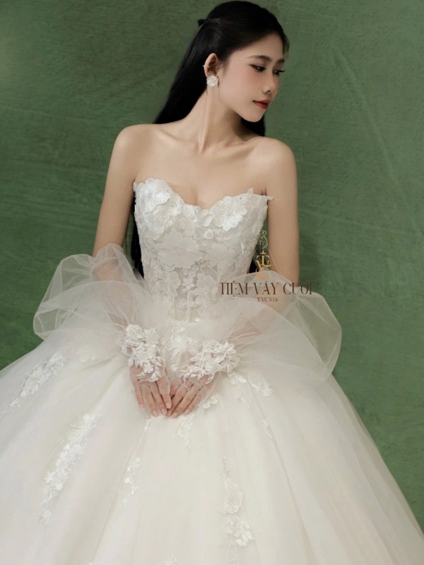 TVC816 Váy Cưới Làm Lễ, Đầm Cưới Cô Dâu, Cúp Ngực, Hoạ Tiết, Tay Bồng