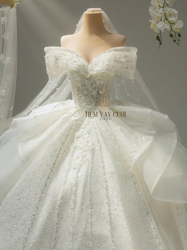 TVC830 Váy Cưới Làm Lễ, Đầm Cưới Đi Tiệc, Kim Sa Cúp Ngực, Tùng Bồng Bềnh