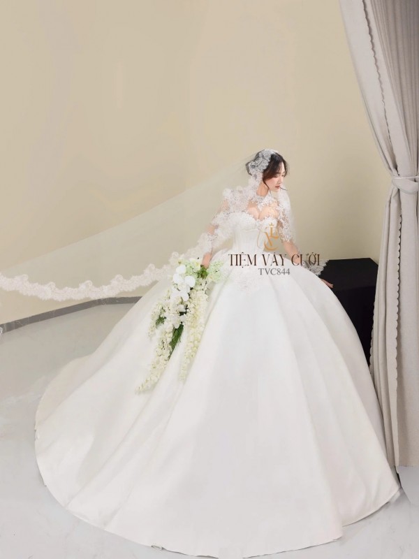 TVC844 Váy Cưới Làm Lễ, Đầm Cưới Dáng Xoè Bồng Bềnh, Dài Tay, Cúp Ngực, Đính Đá