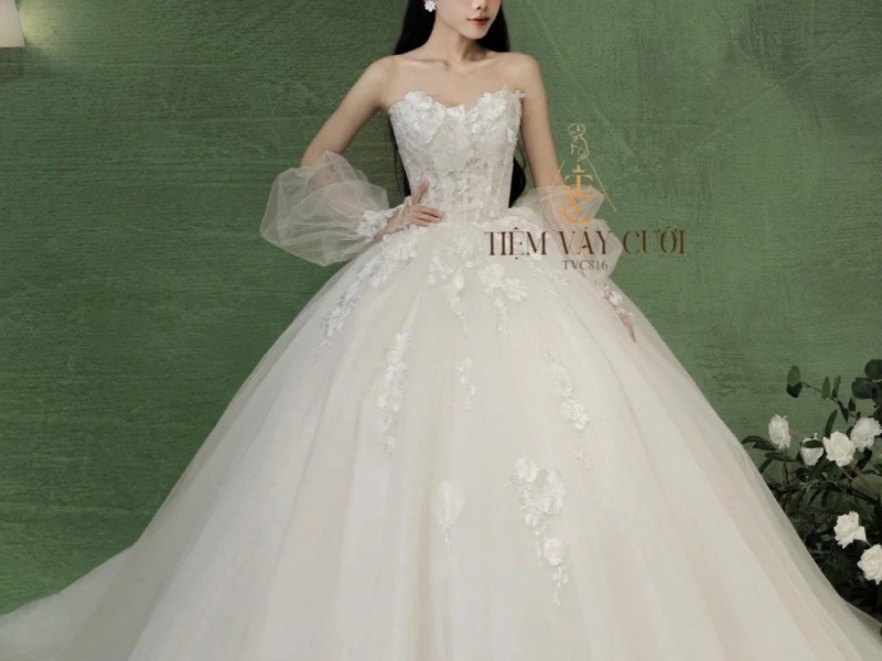 TVC816 Váy Cưới Làm Lễ, Đầm Cưới Cô Dâu, Cúp Ngực, Hoạ Tiết, Tay Bồng